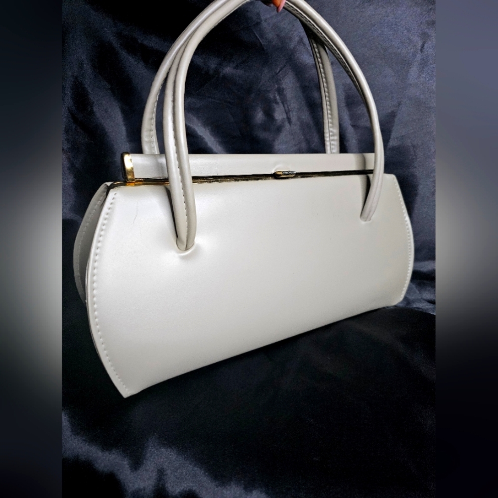 Vintage Beige Long Structured Handbag With Gold Clasp